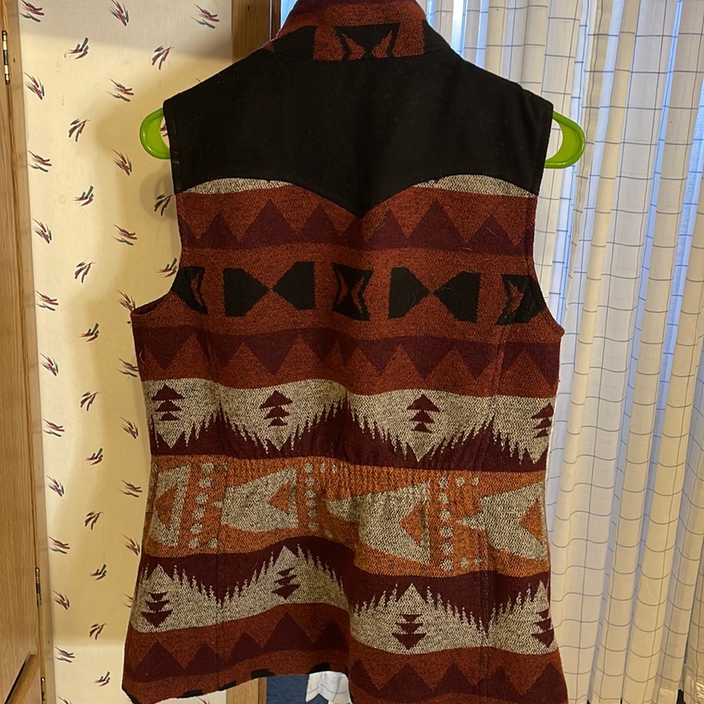 Western style lined vest - Picture 2 of 4